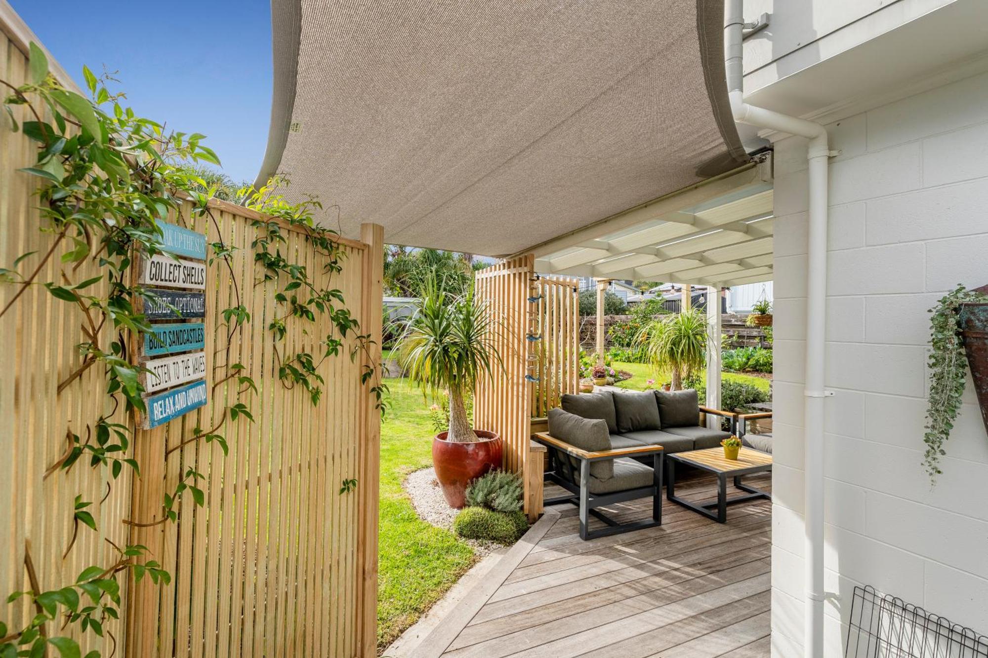Coast Awhile - Whangamata Holiday Home Экстерьер фото